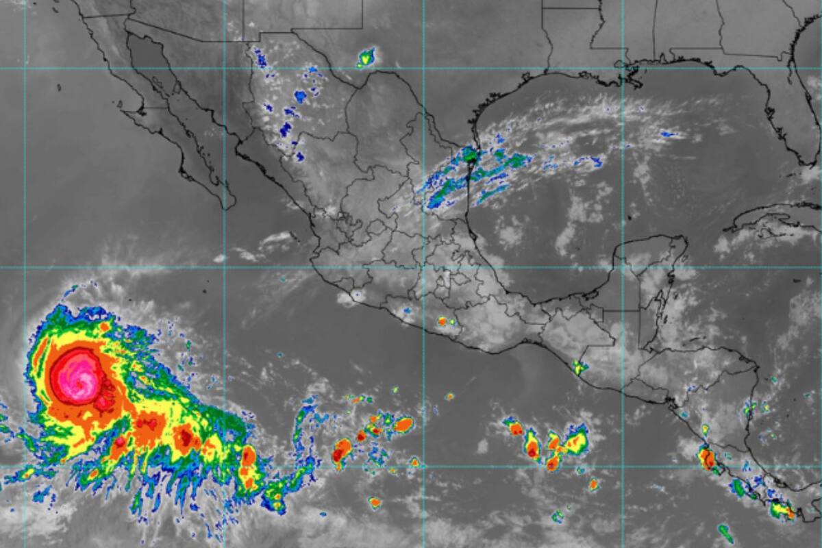 “Kristy” se intensifica a Huracán categoría 4 mientras se aleja de México