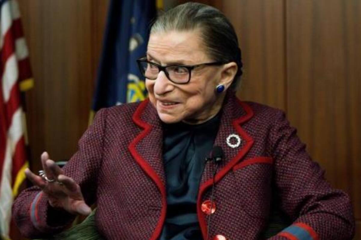 Ruth Bader Ginsburg, Jueza de la Corte Suprema de EU, pionera por la igualdad de mujeres y hombres