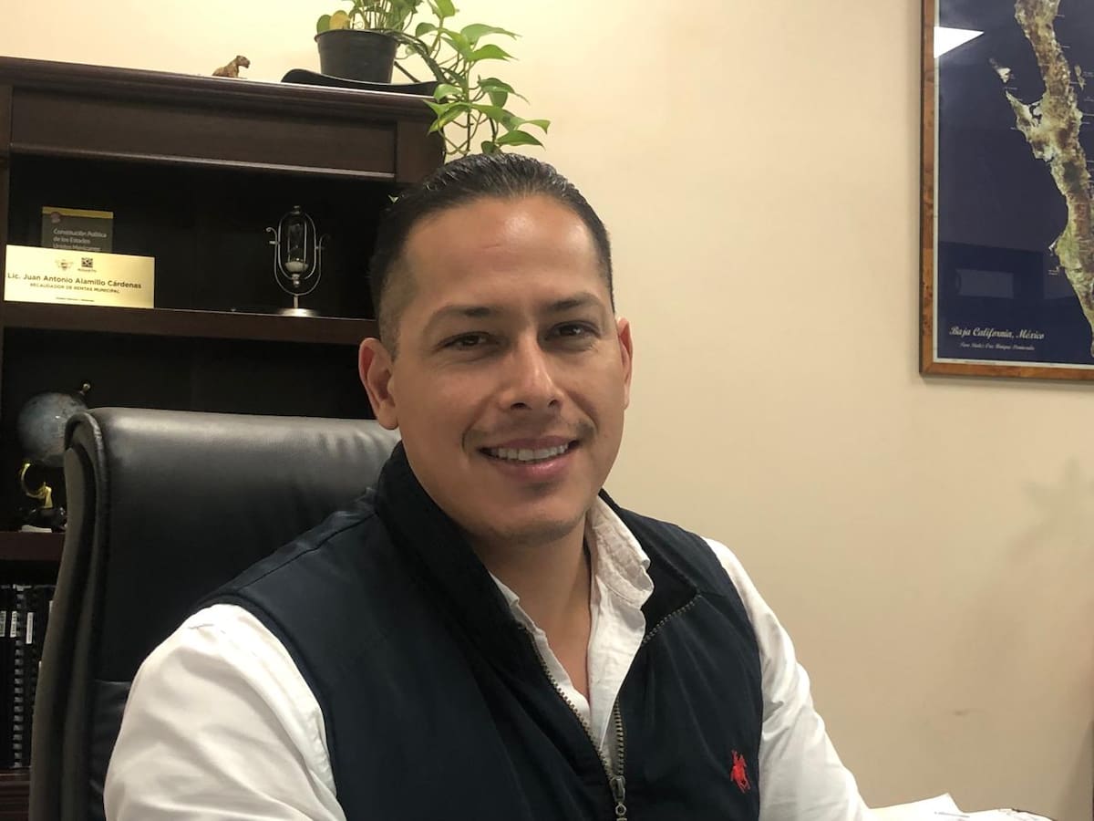 Juan Alamillo Cárdenas, recaudador municipal de Rosarito.
