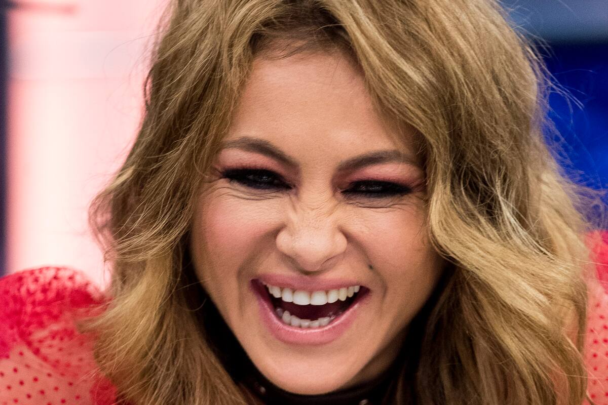 Paulina Rubio ahora también cobra por mandar saludos