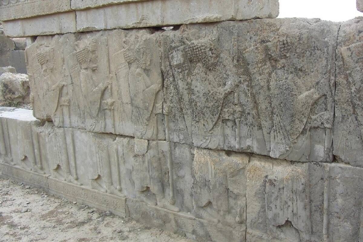 Nueva especie de liquen amenaza monumentos de Persépolis