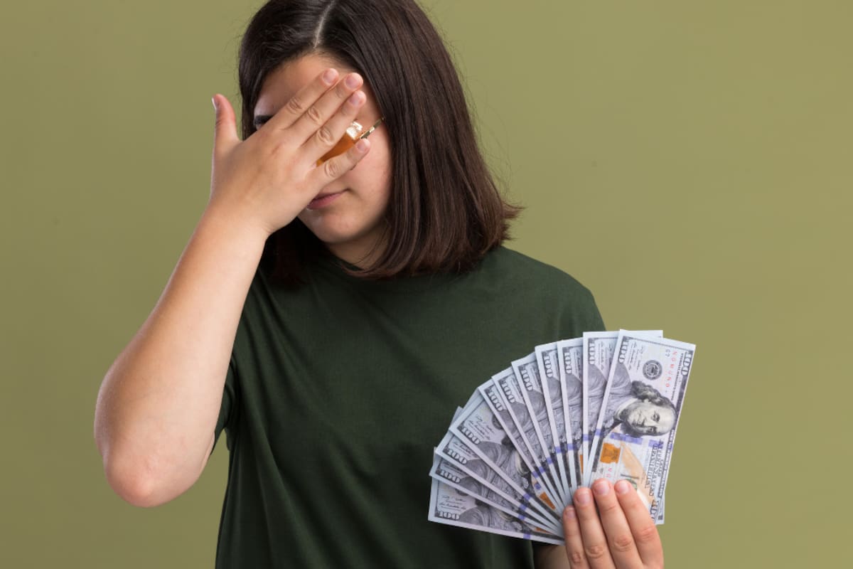 ¿Te pueden heredar deudas? Lo que pasa cuando un familiar fallece