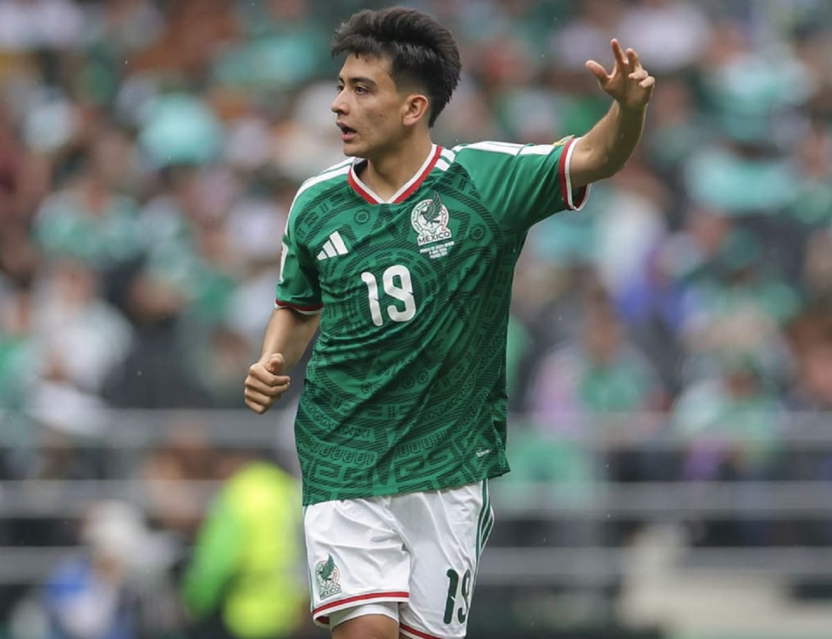 Una leyenda alemana reveló que el jugador mexicano de 17 años es seguido por un gran club europeo. Foto: Cortesía|Miselección