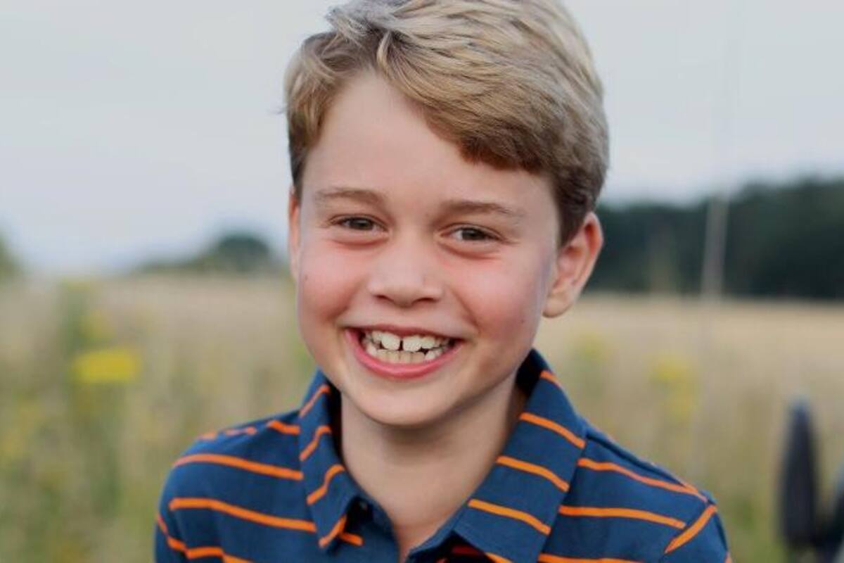 Príncipe George hace homenaje a su bisabuelo en el nuevo retrato por sus 8 años