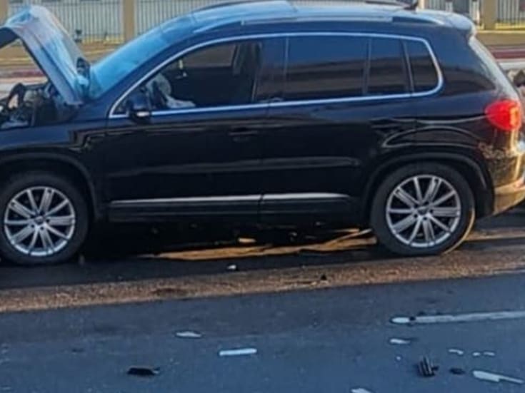 Madre y sus dos hijas son auxiliadas tras choque en puente