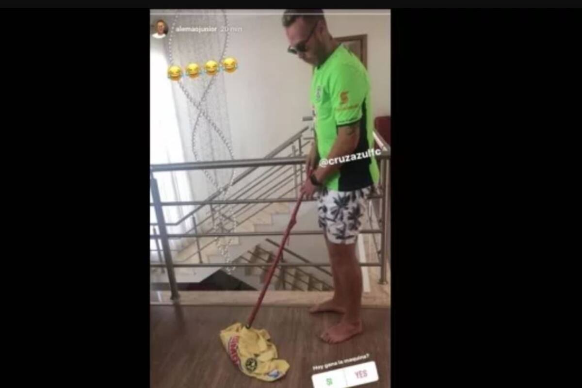 "Ese pend...": Alemao trapea con playera del América y leyenda explota