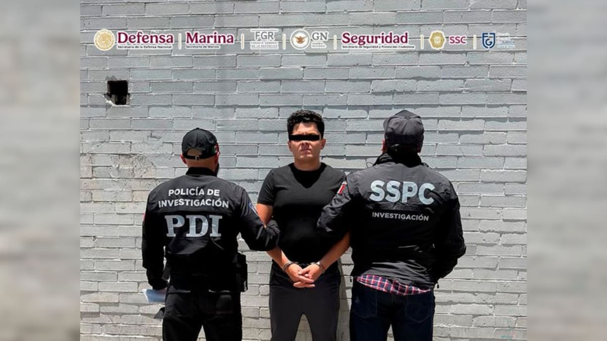 Cae en la Ciudad de México el líder de la red criminal Los Soto Jiménez tras años de cometer fraudes con vehículos de lujo mediante cheques sin fondos y documentos falsos en siete estados del país según confirmó el Gabinete de Seguridad