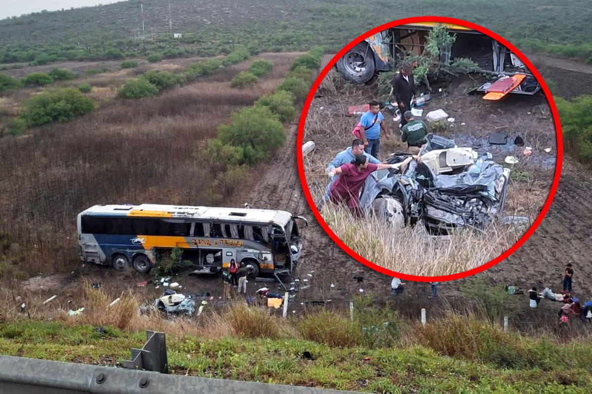Autobús turístico choca contra un atomóvil en carretera de San Luis Potosí; se vuelca y mueren 4 personas