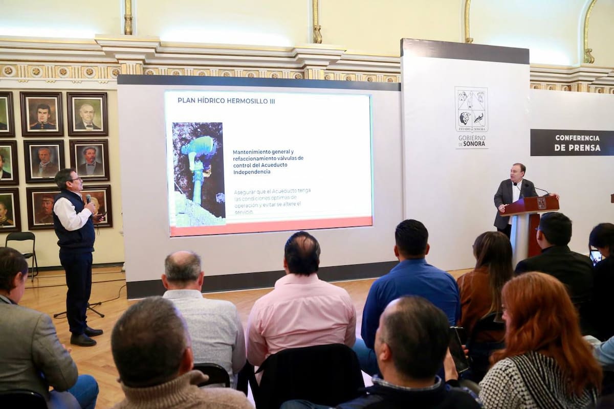 El gobernador Alfonso Durazo Montaño encabezó una rueda de prensa
desde Palacio de Gobierno. FOTO: ESPECIAL