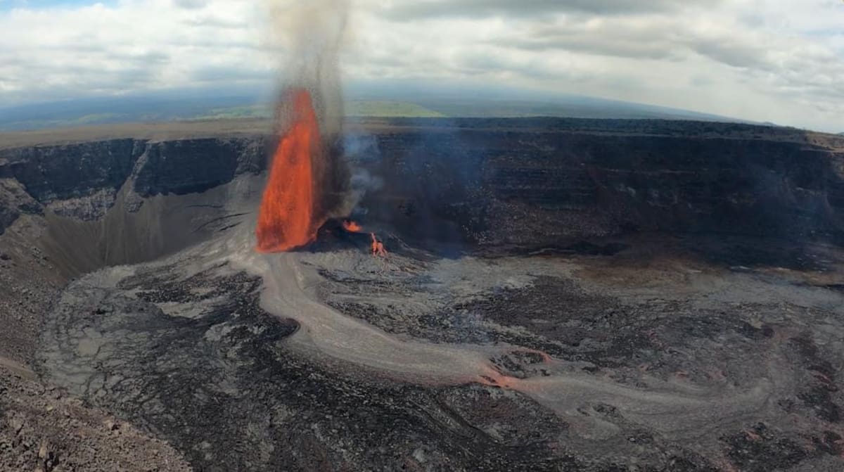 El volcán Kilauea ha estado expulsando lava activamente durante meses, y su última erupción finalizó el viernes. | Crédito: REUTERS