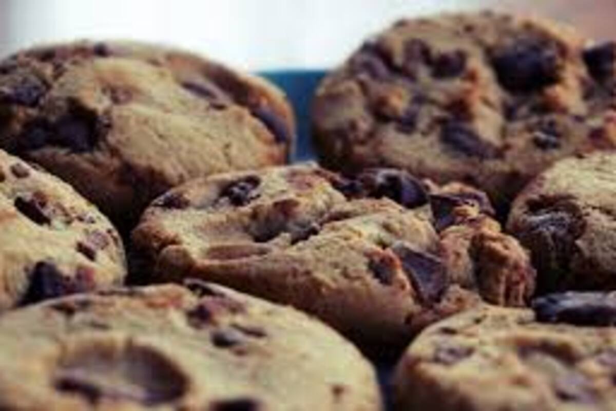 Prohíben vender galletas a un hombre que llevaba 20 años elaborándolas en su panadería,con serrín