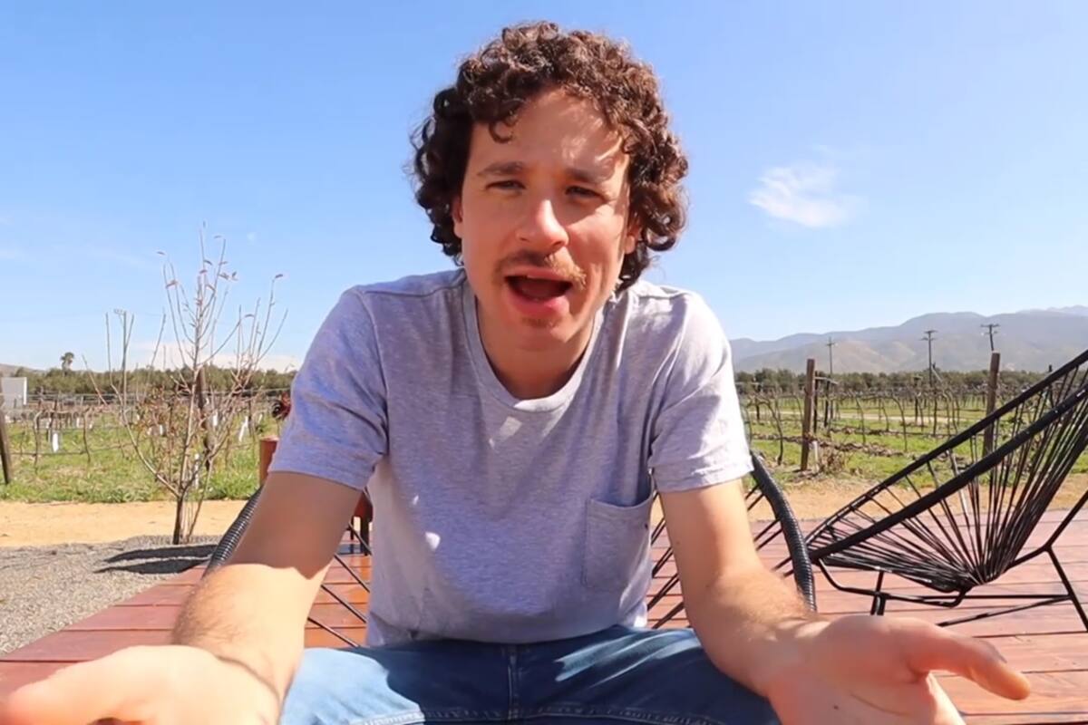 Luisito Comunica pide a mujeres levantar la voz ante la violencia