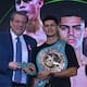 Yoreme Mendoza recibe cinturón de campeón del CMB