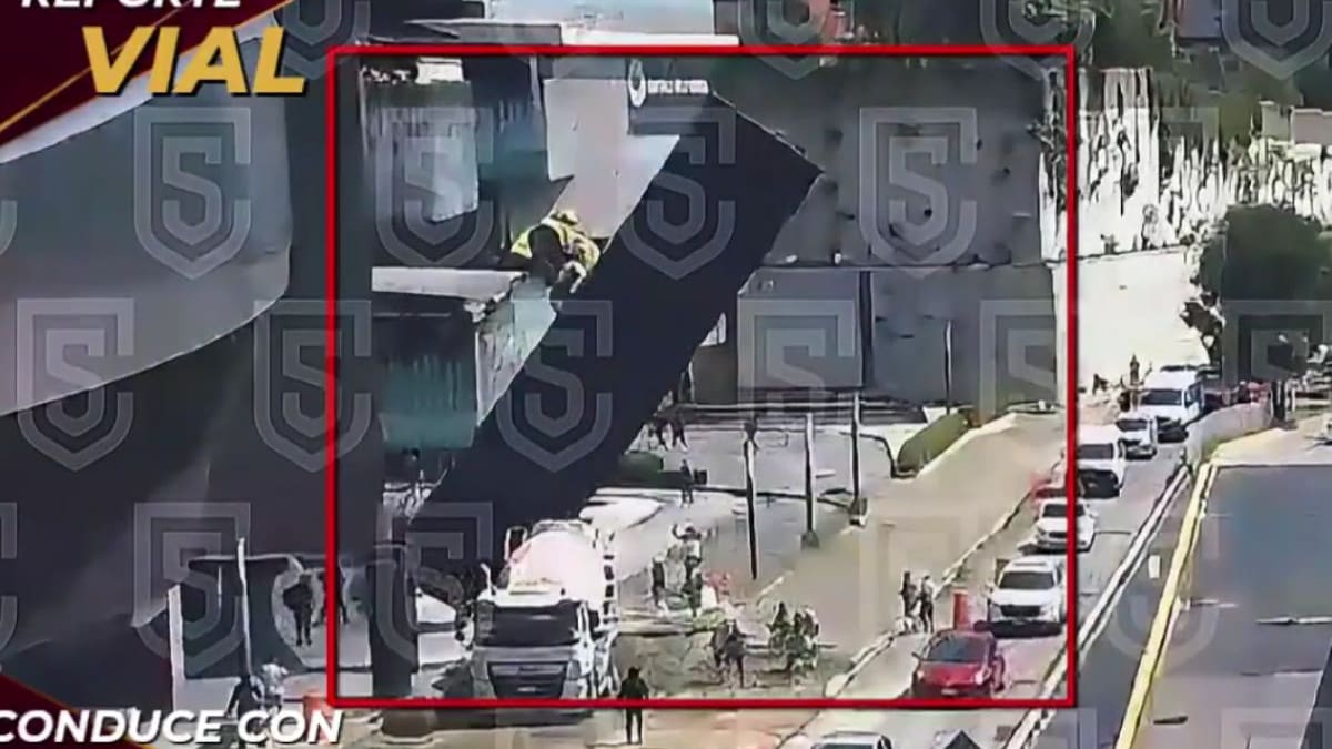 Estructura de plaza comercial se desploma y aplasta a conductora en Huixquilucan, Edomex; gobierno exige responsabilidades