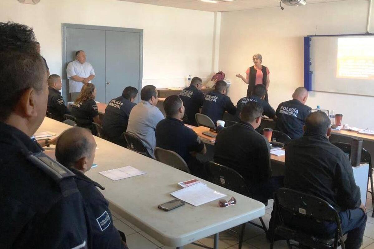 Reciben Municipales capacitación en derechos humanos