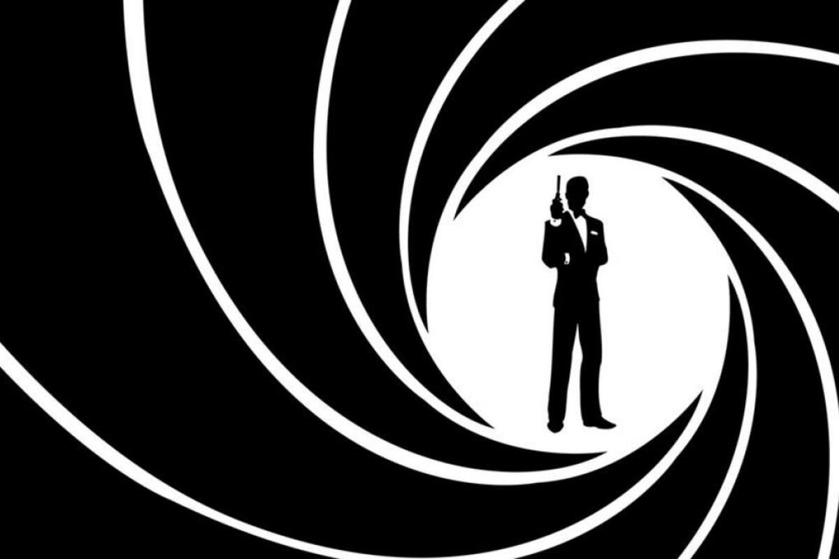 Subastan raro póster de la cinta 'Thunderball' de James Bond