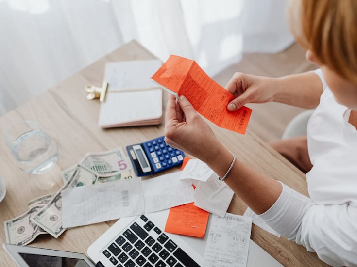 Claves prácticas para ordenar tus finanzas personales y dejar de vivir al día