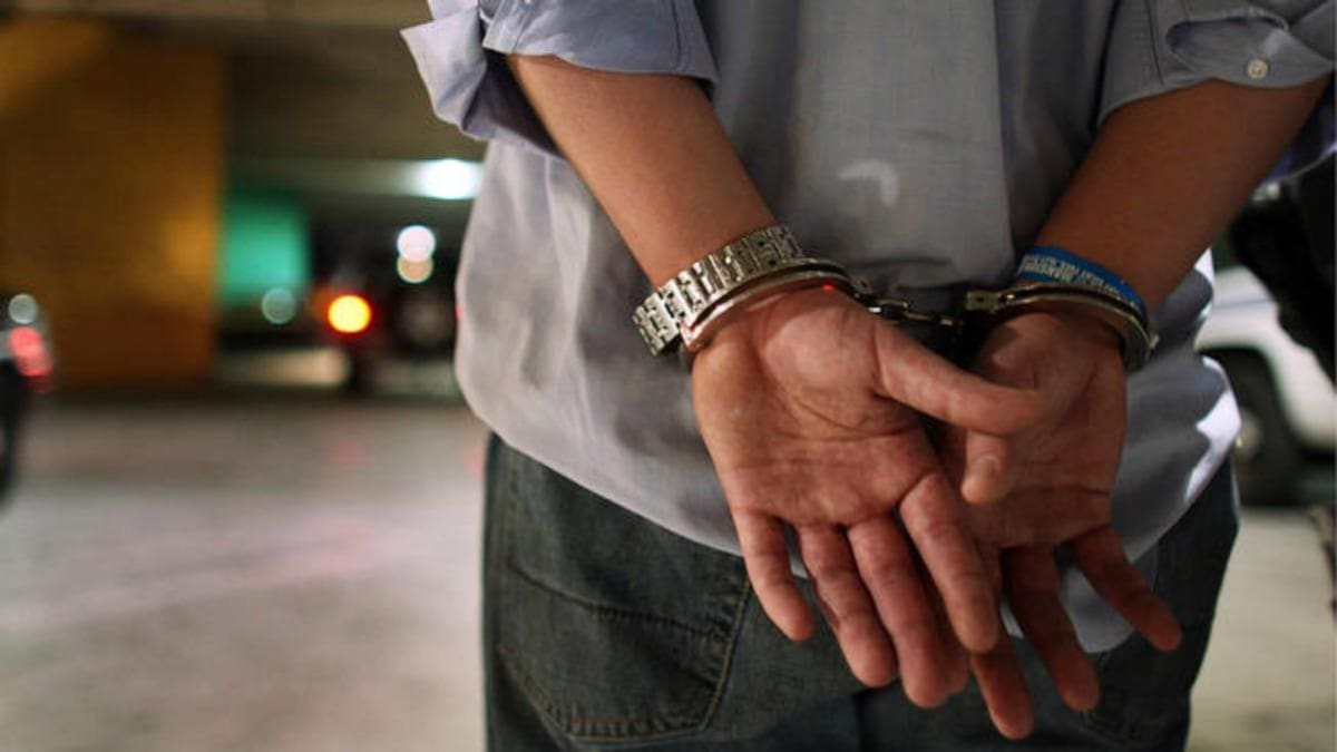 Hombre mató a dos compañeras de trabajo, una en su residencia y otra en Wendy’s y fue arrestado; horas antes llamó a la policía y admitió que había matado a una de ellas