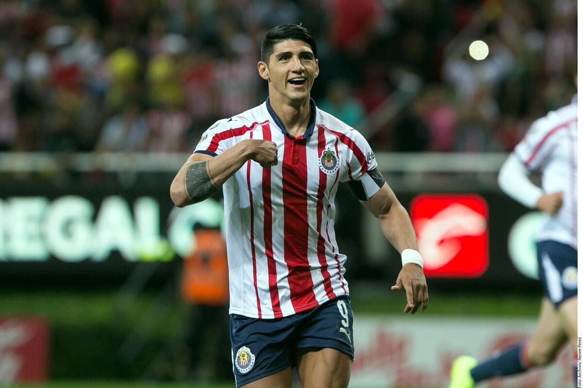 Alan Pulido buscado por Cruz Azul