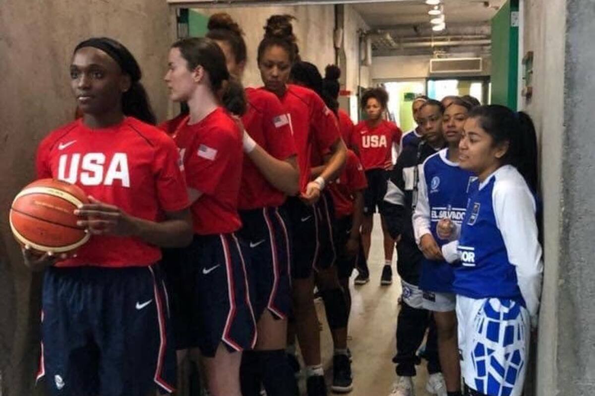 Diferencia de estaturas entre basquetbolistas Sub 16 se hace viral