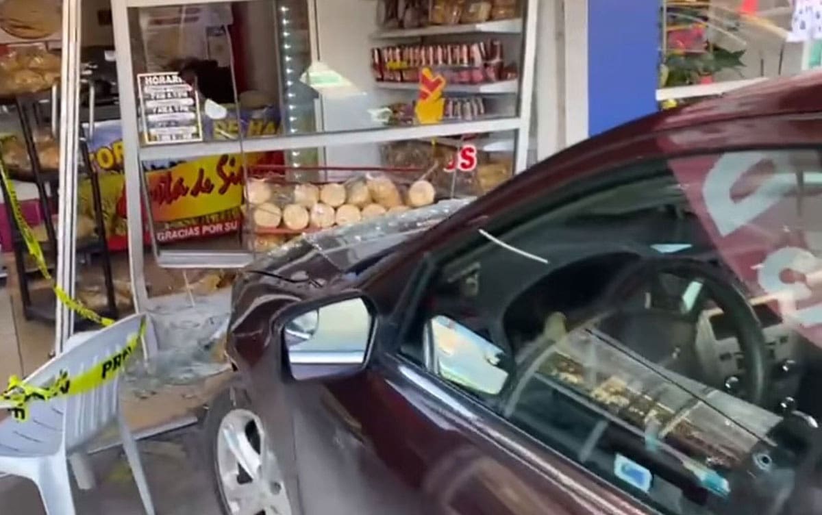 El accidente se registró en la negociación "Costa de Sinaloa".