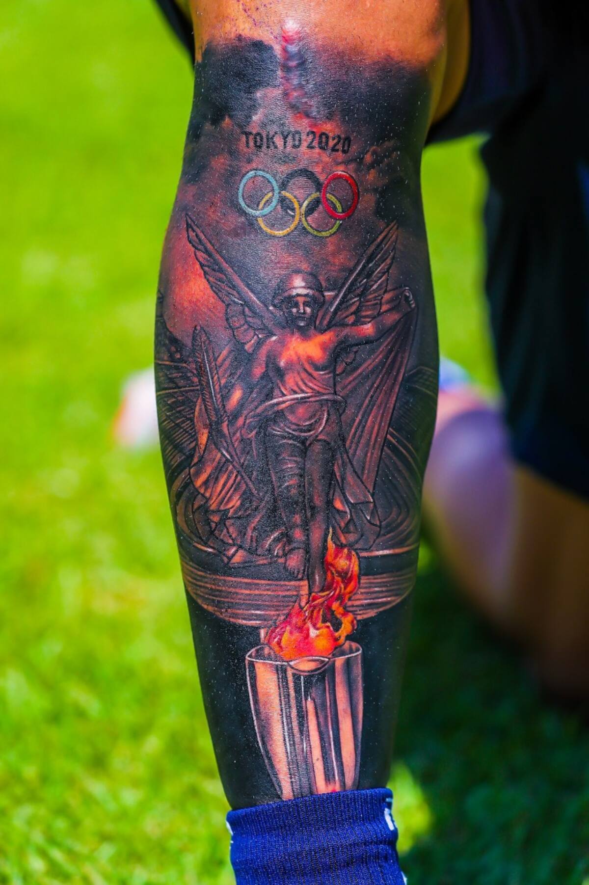 Luego de ganar la medalla de bronce en los Juegos Olímpicos de Tokio 2020, Vega se realizó un tatuaje bastante llamativo en su espinilla. (Foto: Alexis Vega)