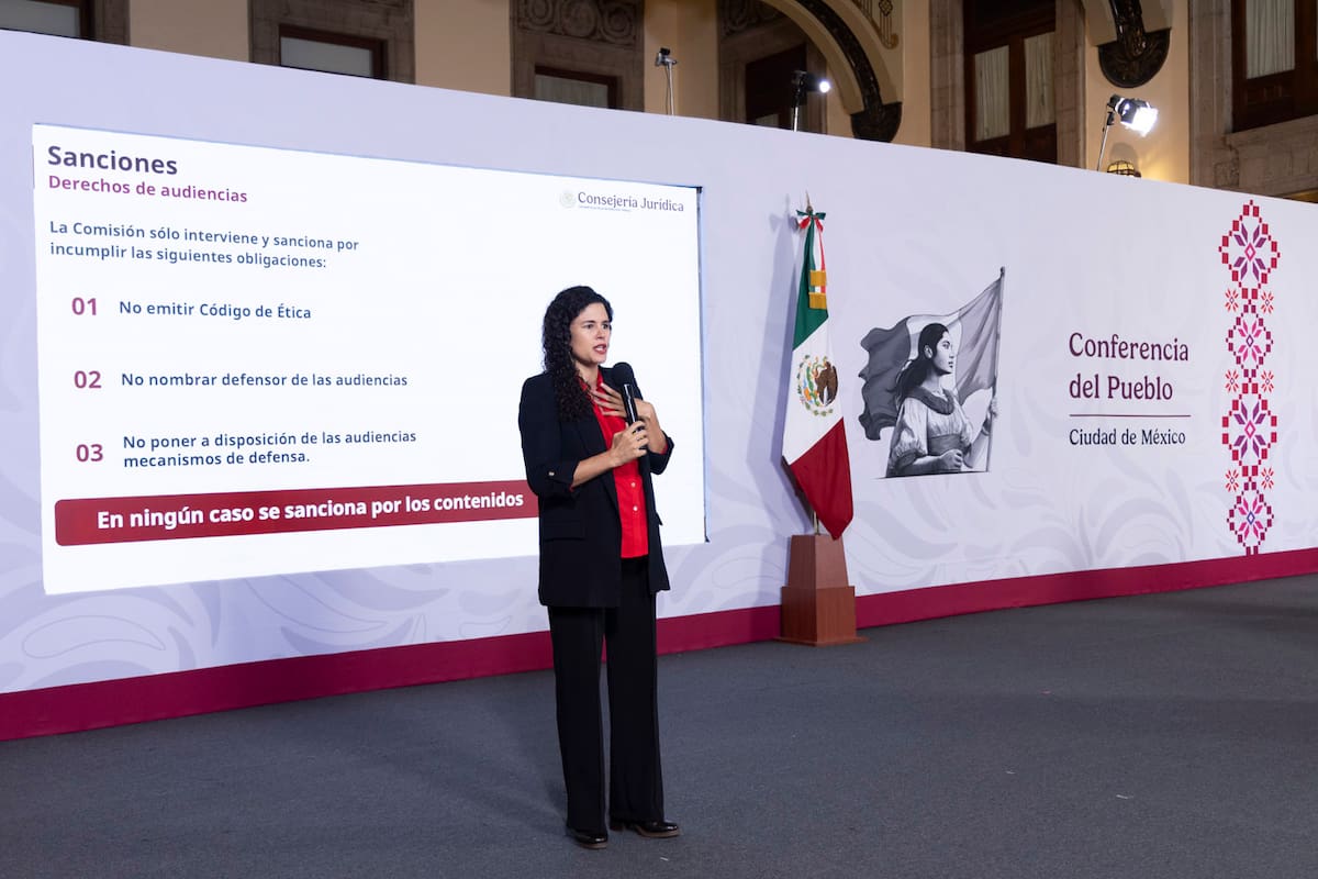 Cuauhtémoc, Ciudad de México. 4 de agosto 2026. Conferencia de prensa matutina en el salón de la Tesorería de Palacio Nacional. Luisa María Alcalde, consejera jurídica del Ejecutivo Federal. Foto: Juan Carlos Buenrostro/Presidencia