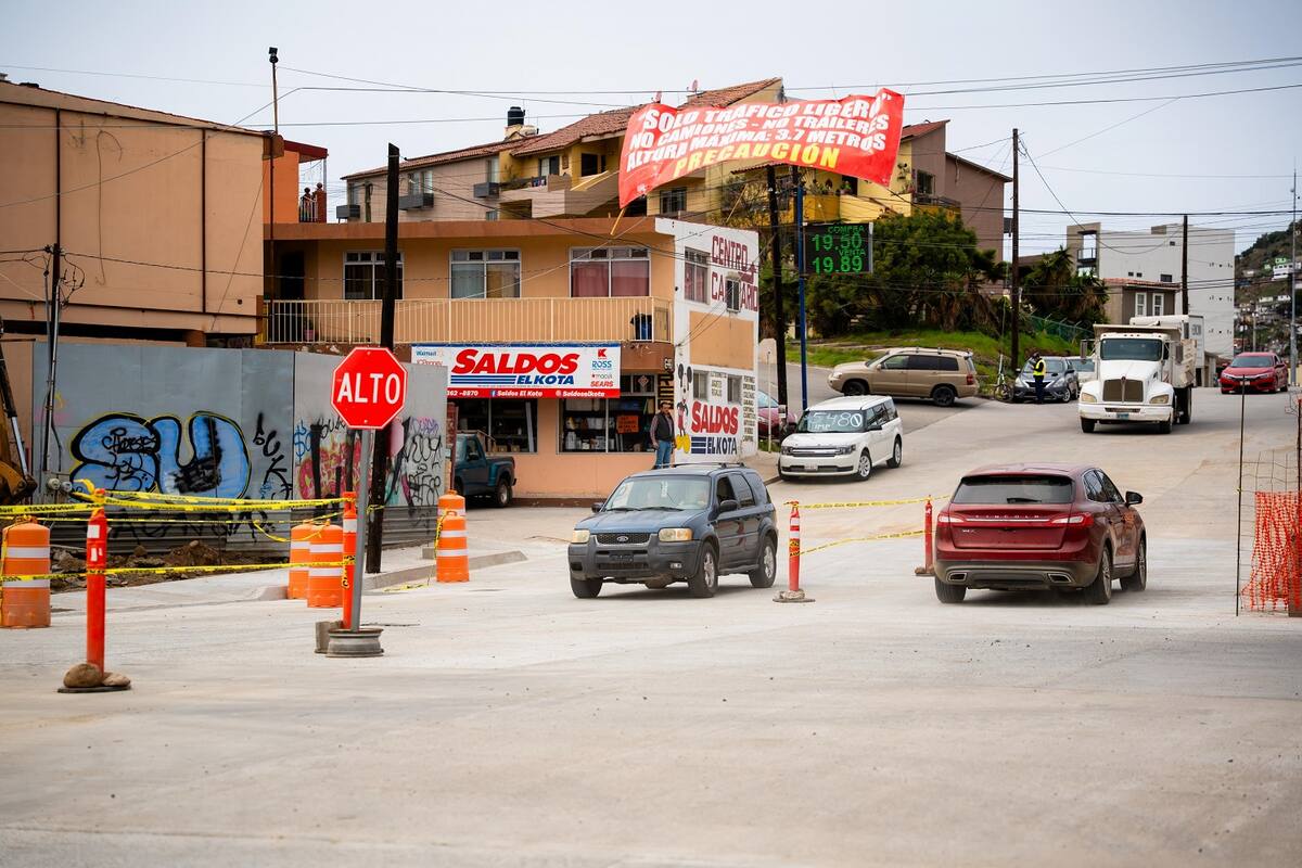Abren circulación en puente de la Ámbar en Ensenada