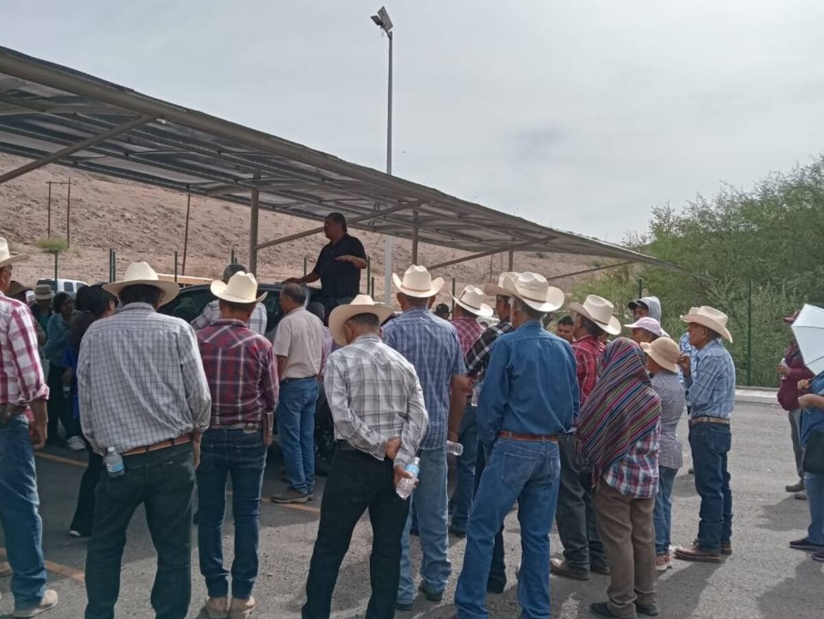 Comuneros de Buenavista se reunieron para exigir que se cumplan los pendientes del Plan de Justicia Yaqui. FOTO: ESPECIAL