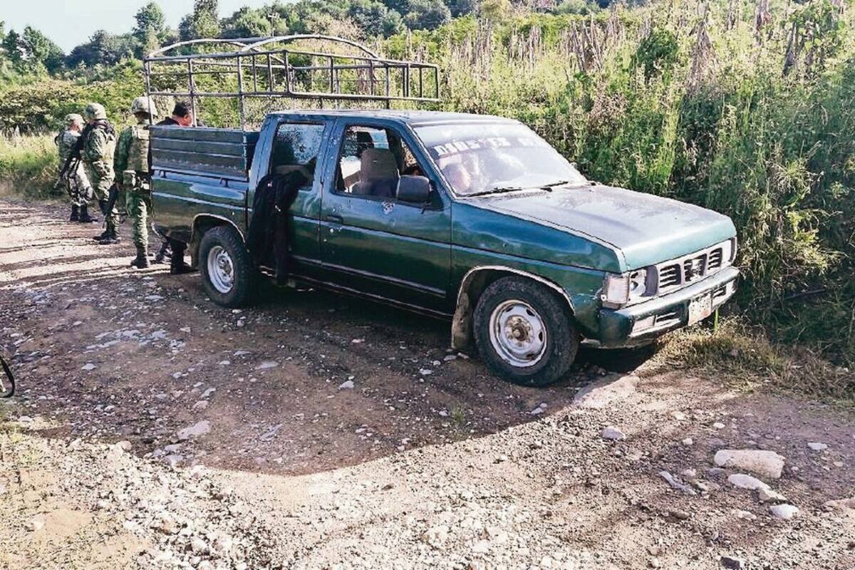 Fiscalía exhuma cuerpos de tztotziles asesinados en Santa Martha por disputa territorial