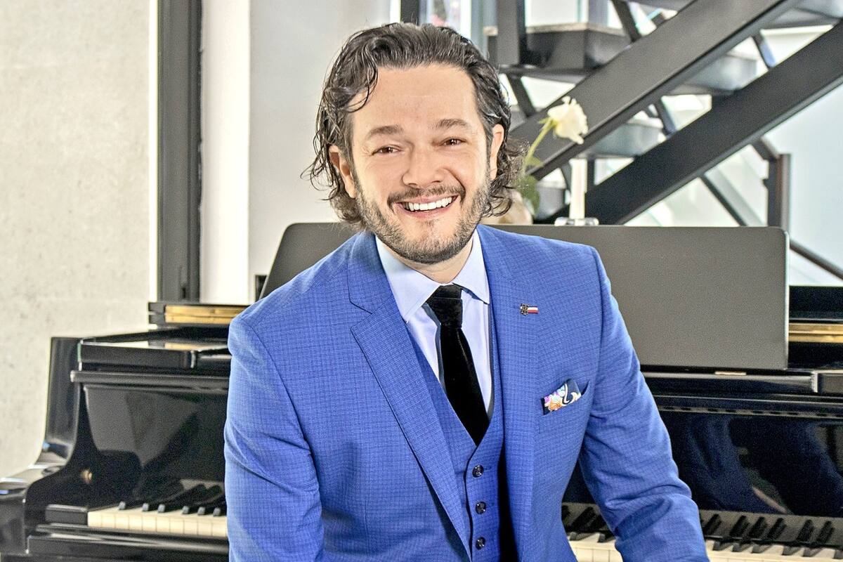 Arturo Chacón da 'concierto' en redes sociales para levantar ánimos ante pandemia