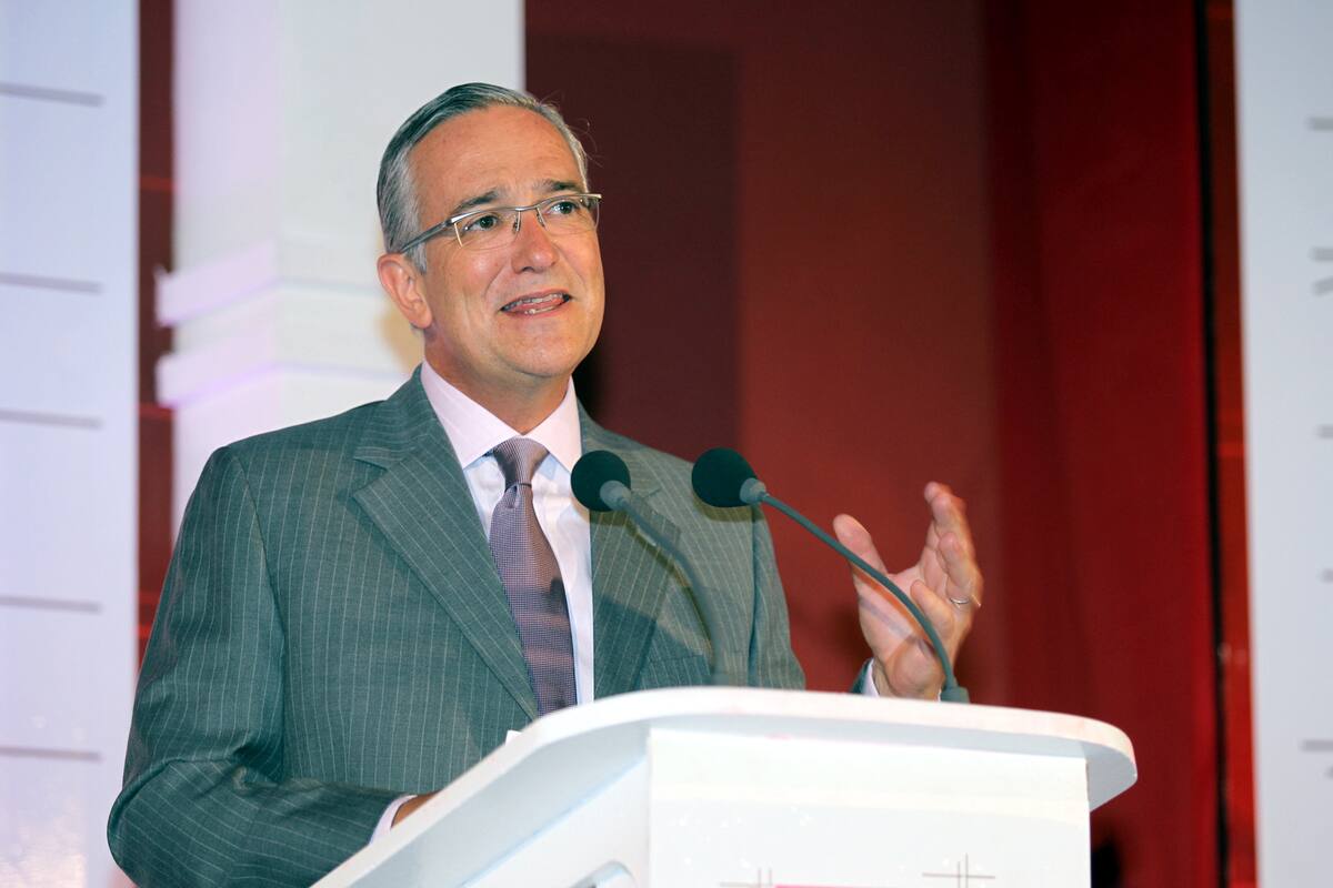 Ricardo Salinas Pliego demanda a Proceso: Señala que está a punto de ganarle y amenaza con cerrarla