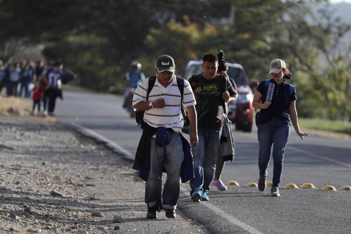Más de 100 migrantes hondureños que iban a EU han retornado a su país