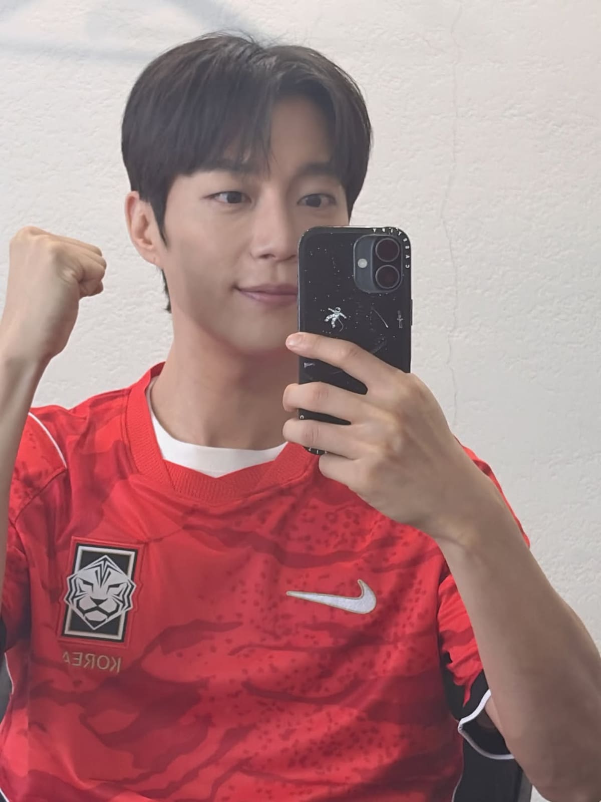 5 artistas del K-Pop soñaban con una carrera en el futbol profesional | IG (beeeestdjdjdj)