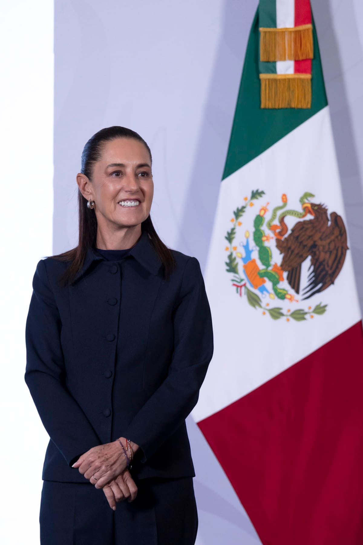 Cuauhtémoc, Ciudad de México. 13 de julio 2026. La presidenta constitucional de los Estados Unidos Mexicanos, la Doctora Claudia Sheinbaum Pardo en conferencia de prensa matutina en el salón de la Tesorería de Palacio Nacional. | Foto: Juan Carlos Buenrostro/Presidencia