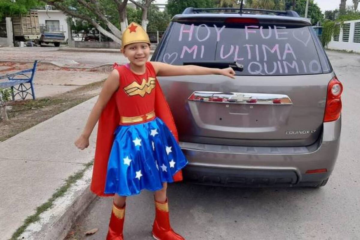 Niña de Tamaulipas celebra su última quimio con caravana y emotivo mensaje