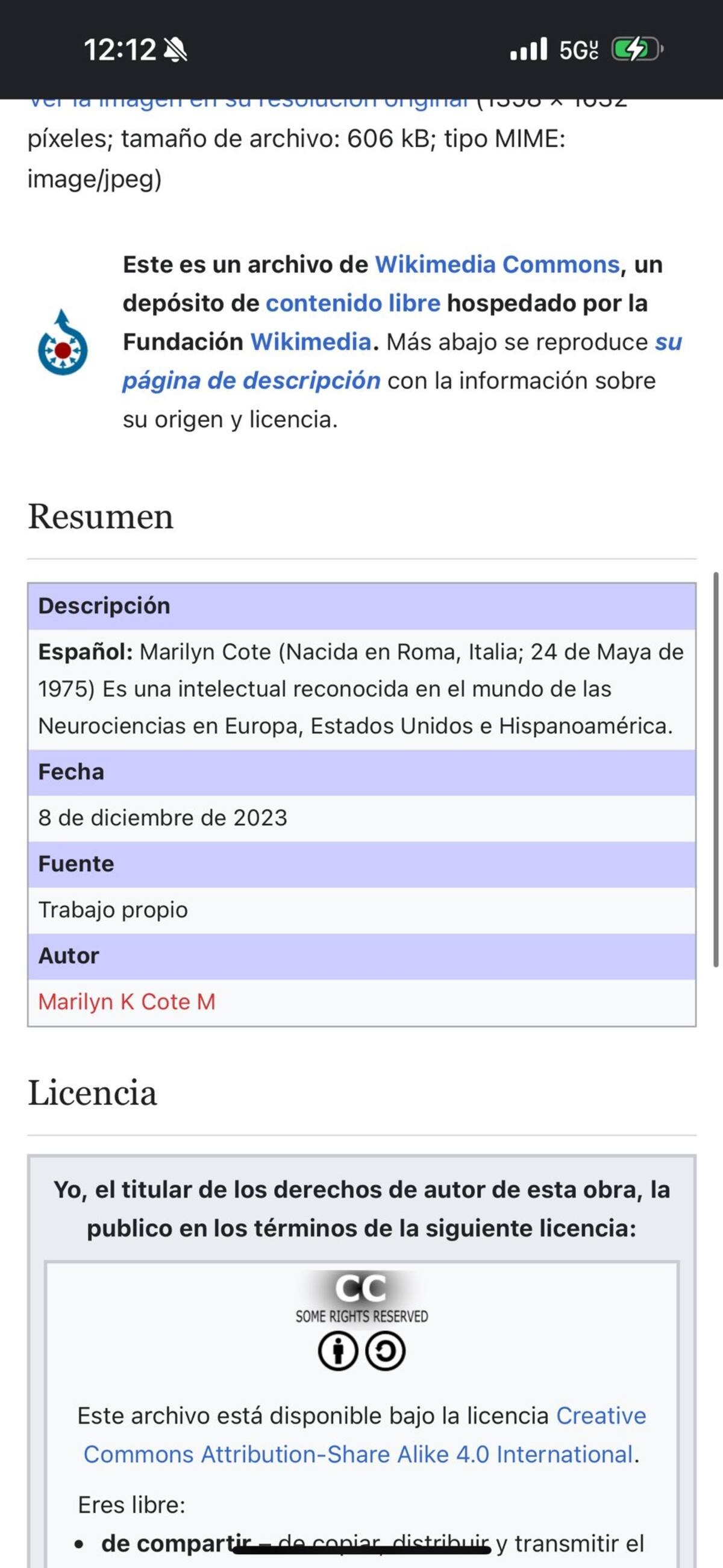 Ella misma subió su perfil en Wikipedia