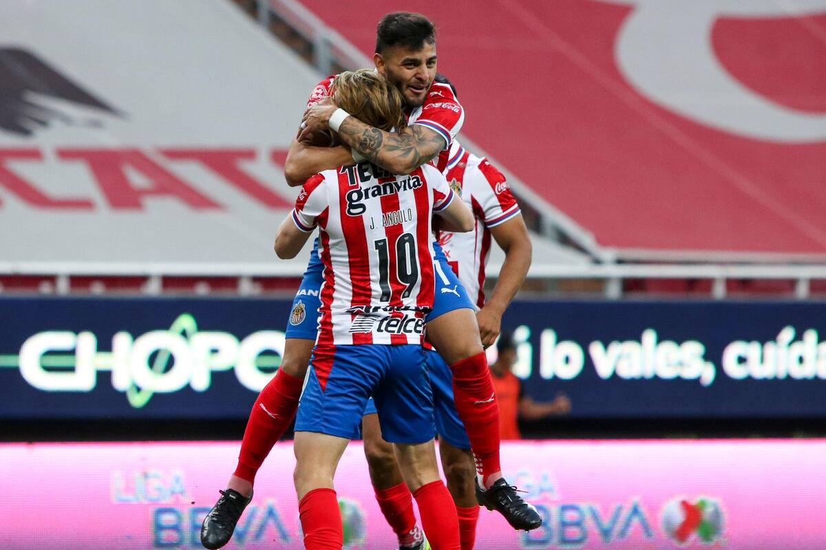 Chivas sale de su mala racha y consigue su tercera victoria del Clausura 2021