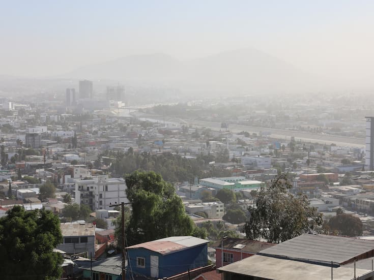 Atiende Protección Civil múltiples incidencias derivadas de los vientos