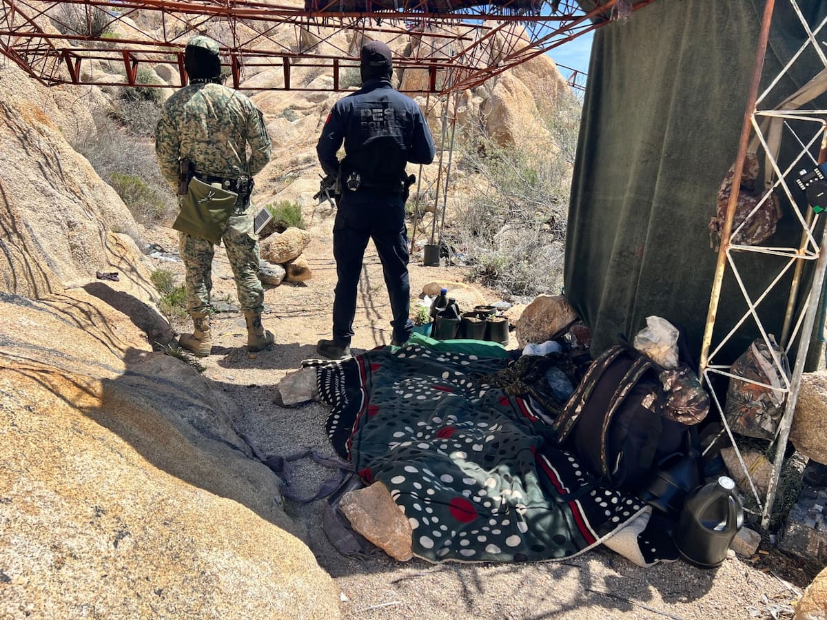 Autoridades supervisan los puntos estratégicos de Sonoyta tras el aseguramiento de instalaciones clandestinas usadas por grupos delictivos.