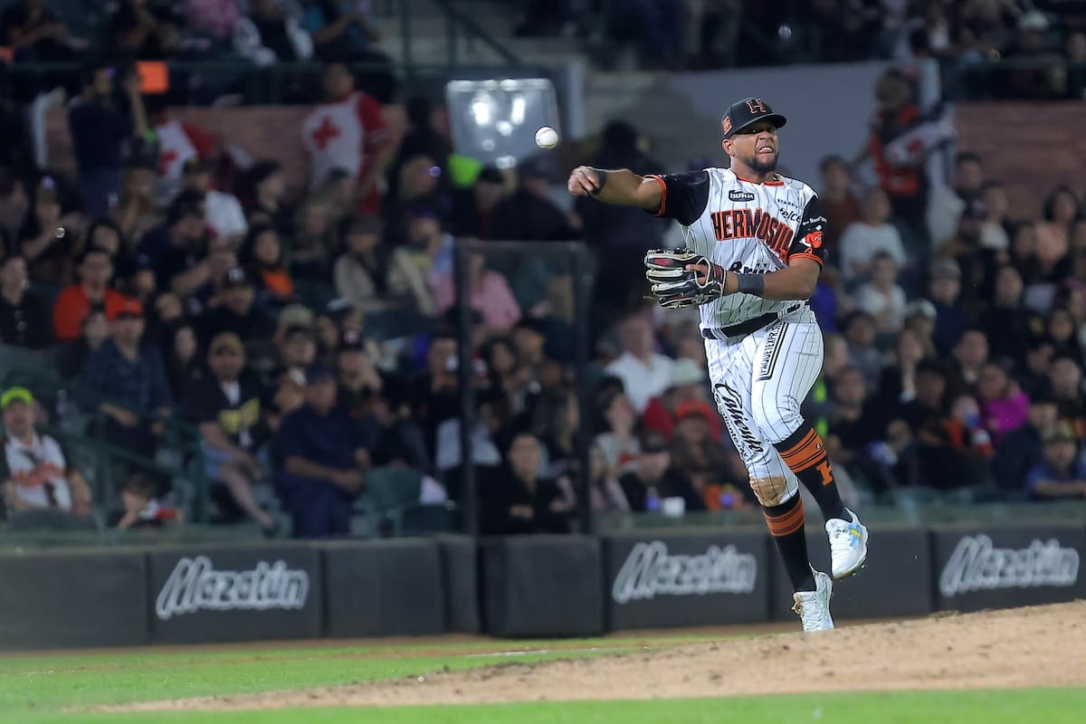 Conquistan Naranjeros gran triunfo ante Yaquis en el estadio Fernando Valenzuela