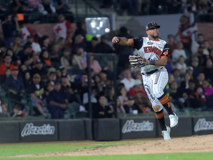 Conquistan Naranjeros gran triunfo ante Yaquis en el estadio Fernando Valenzuela