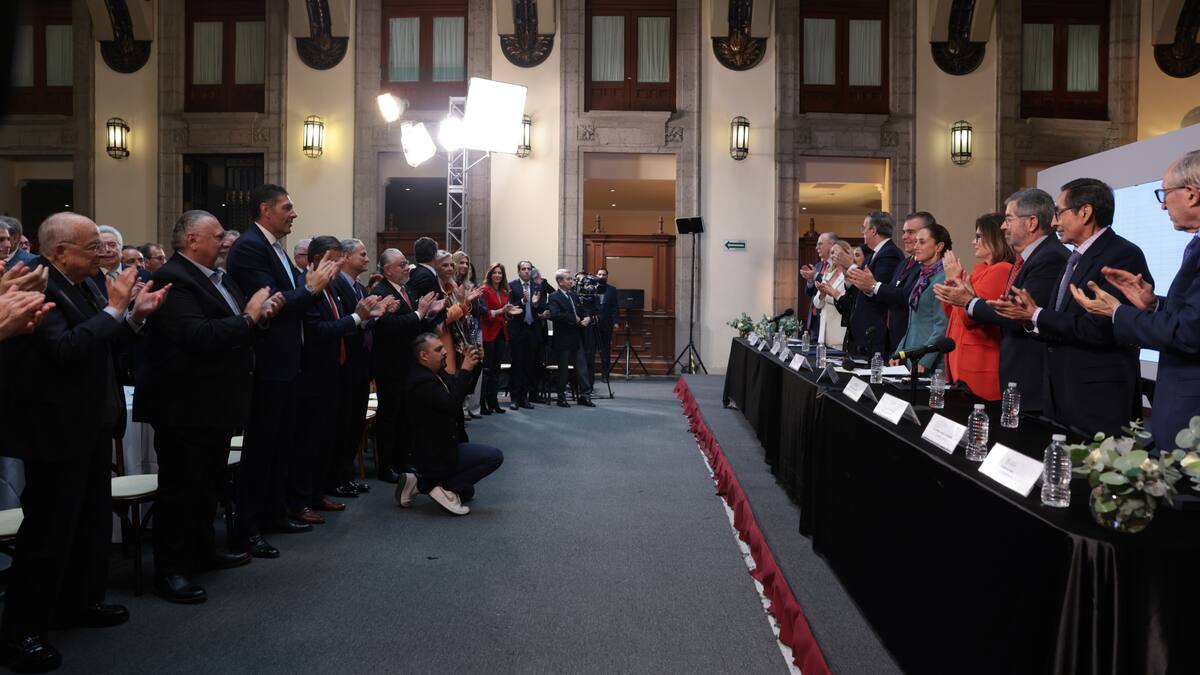 Fotografía de la reunión que sostuvo Sheinbaum con CEOs de EU y MX este martes 15 de octubre del 2024. | Crédito: Presidencia