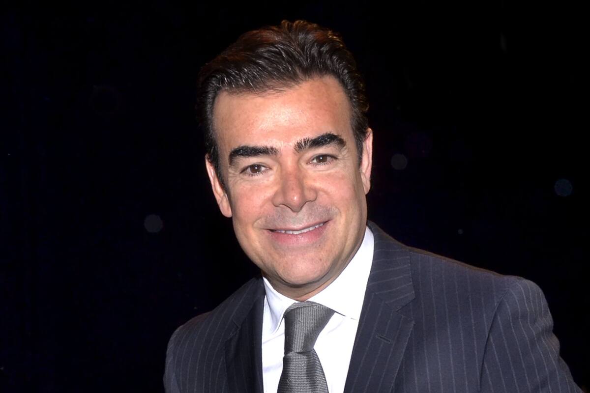 Toño Mauri se conmueve al regresar a Televisa