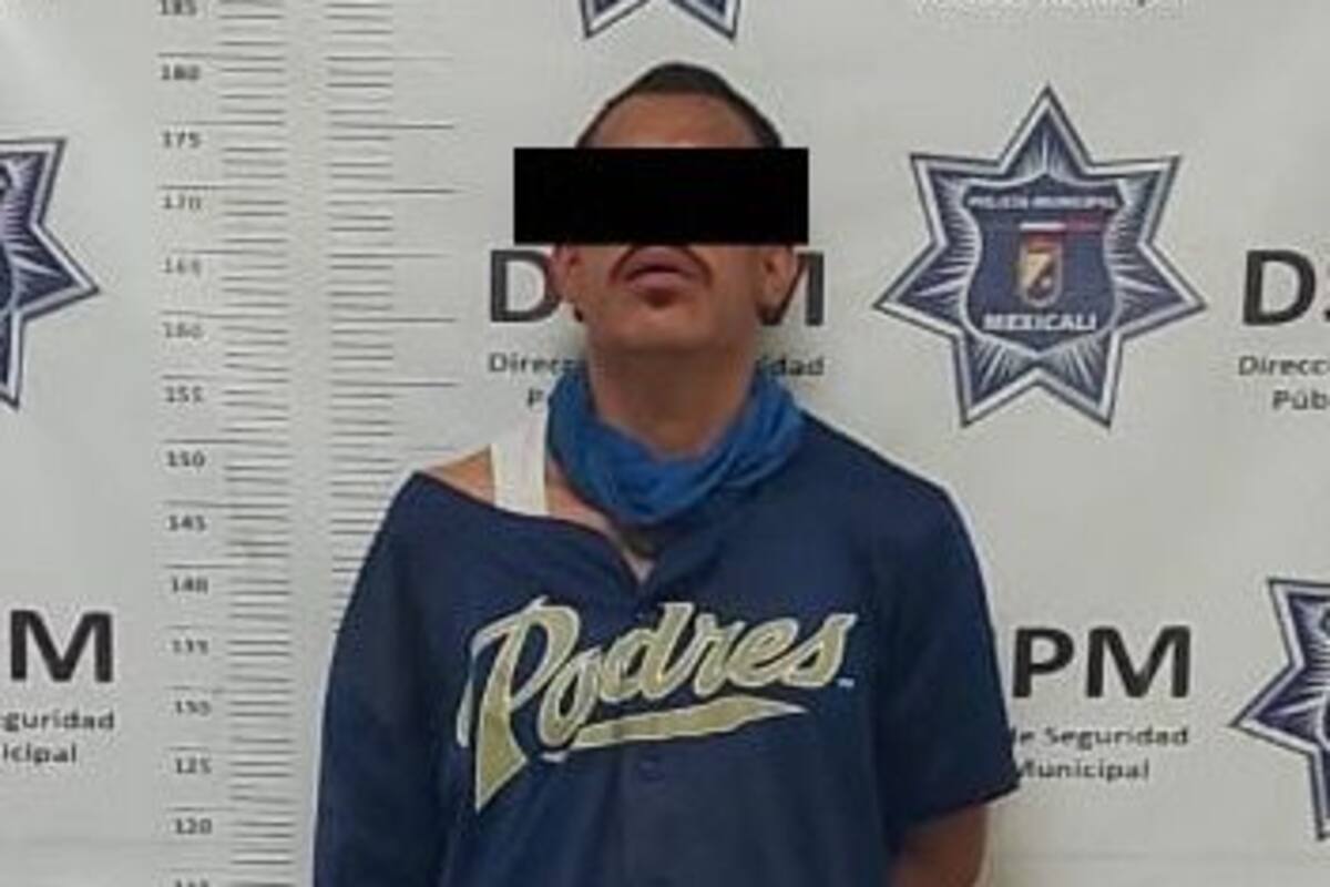 Sujeto es detenido por daños a una tienda departamental