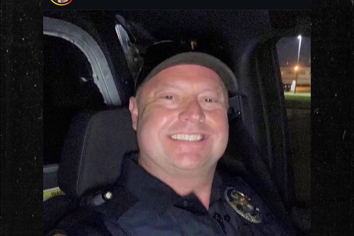 Durante una persecución, joven deja caer su celular; policía publica una selfie en su Instagram para avisarle que lo tiene