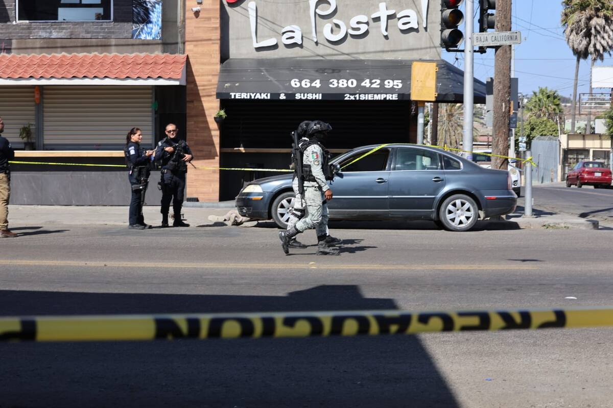 Asesinan a un hombre afuera de un restaurante en la colonia Postal