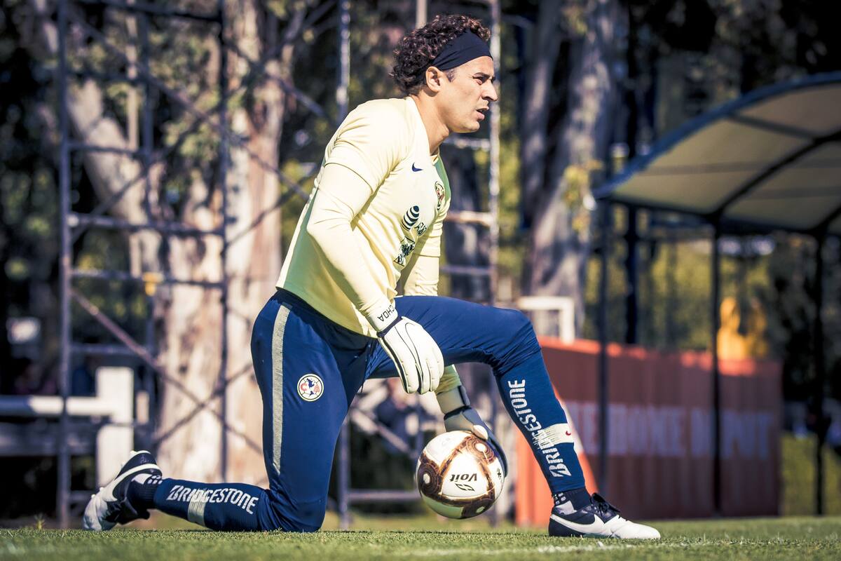Guillermo Ochoa entrenó con molestias de cara al partido de ida