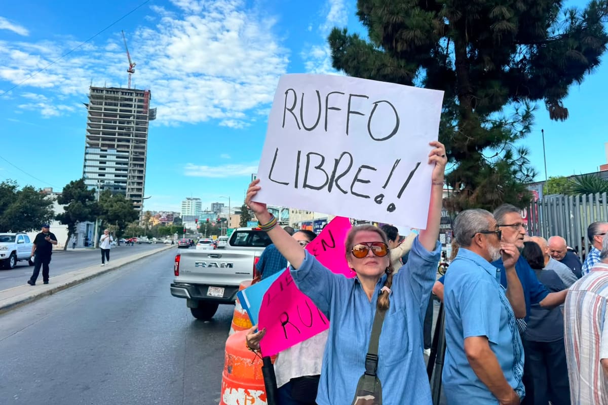 Se manifiestan en Tijuana para exigir la liberación del exgobernador Ernesto Ruffo Appel