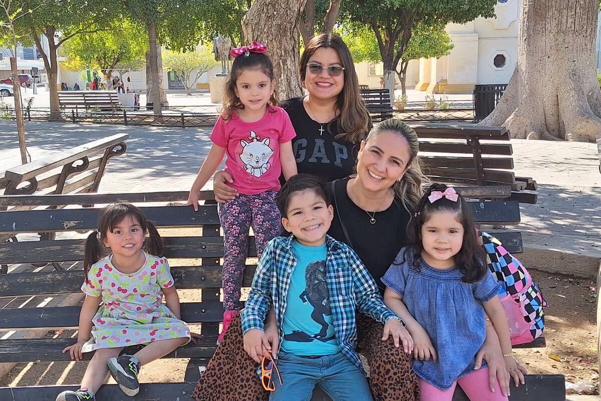 Disfrutan Hermosillenses tranquilidad en la Plaza Zaragoza y el humedal